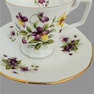 Royal Heritage Purple Violets Floral Tea Cup & Saucer Bone China England Vintage